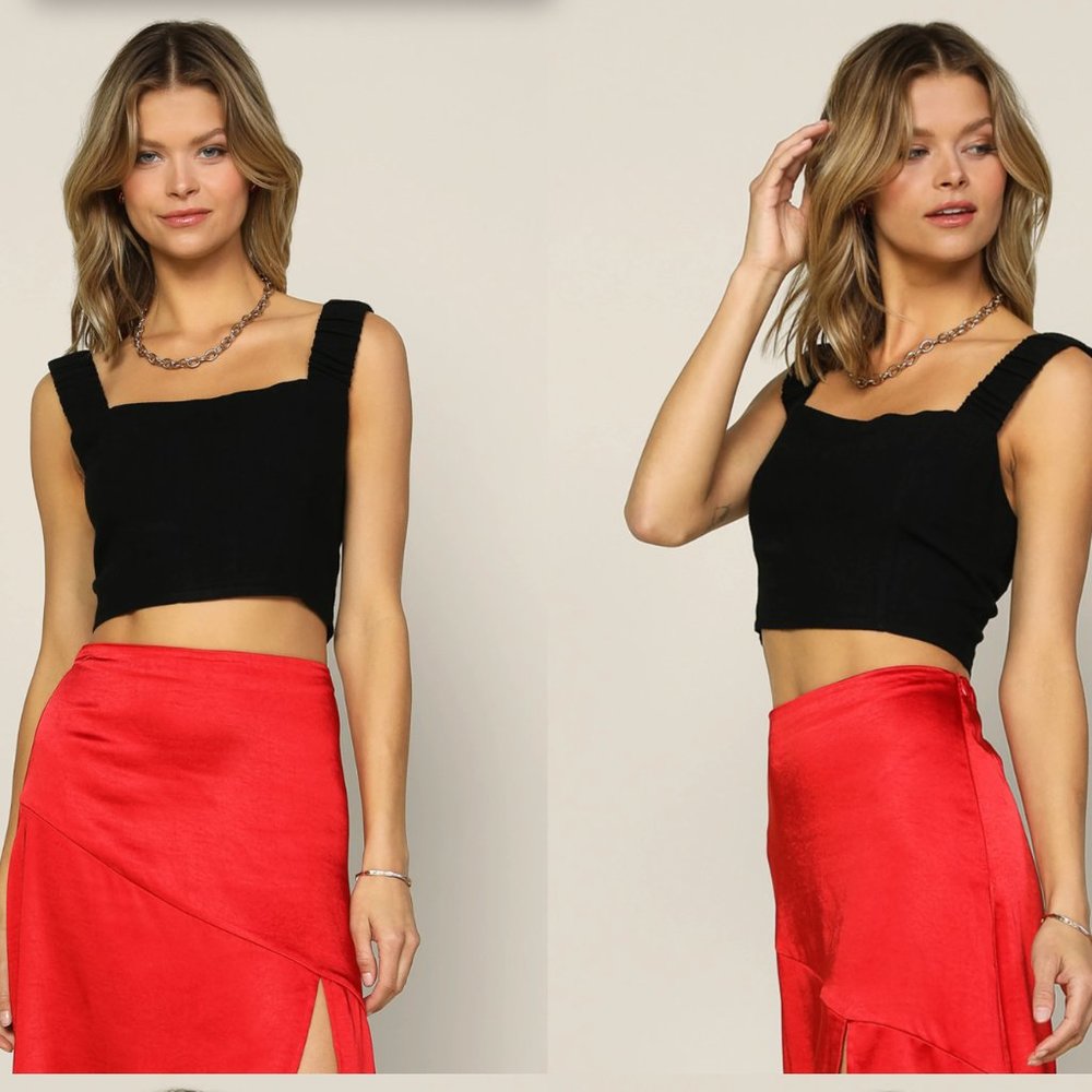 SQUARE NECK CROP TOP